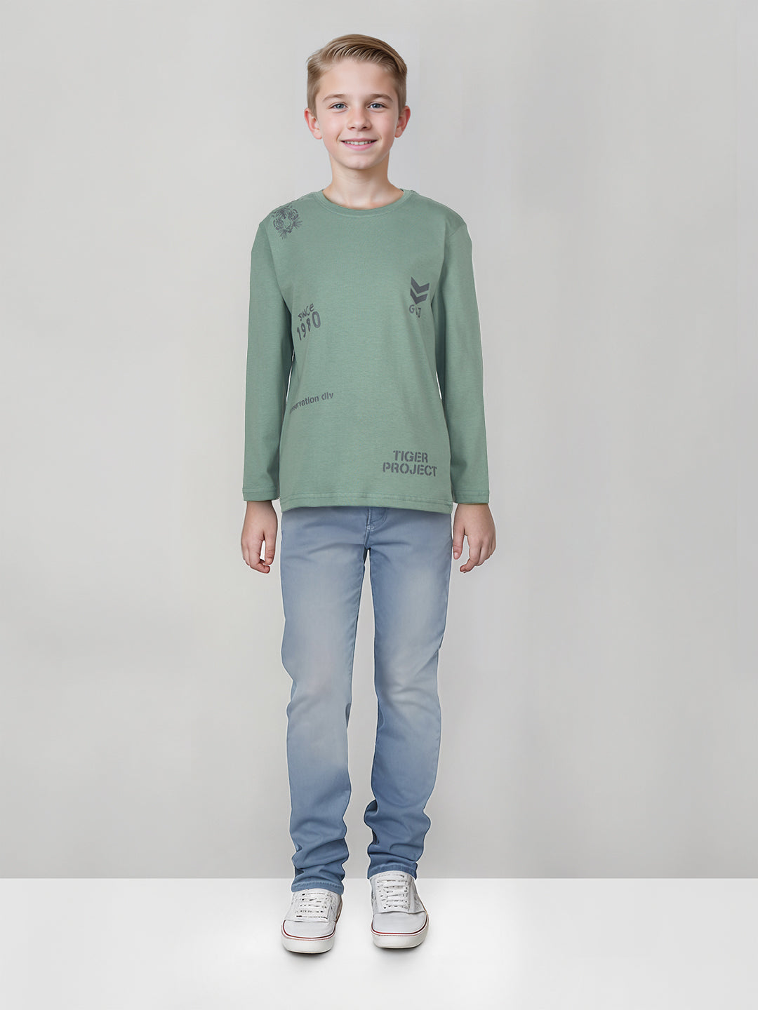 Boys Green Solid Cotton Full Sleeves T-Shirt