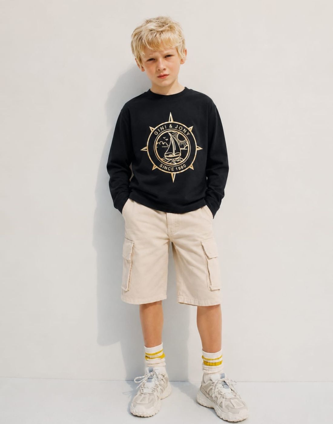 Boys Black Metallic Print T-Shirts