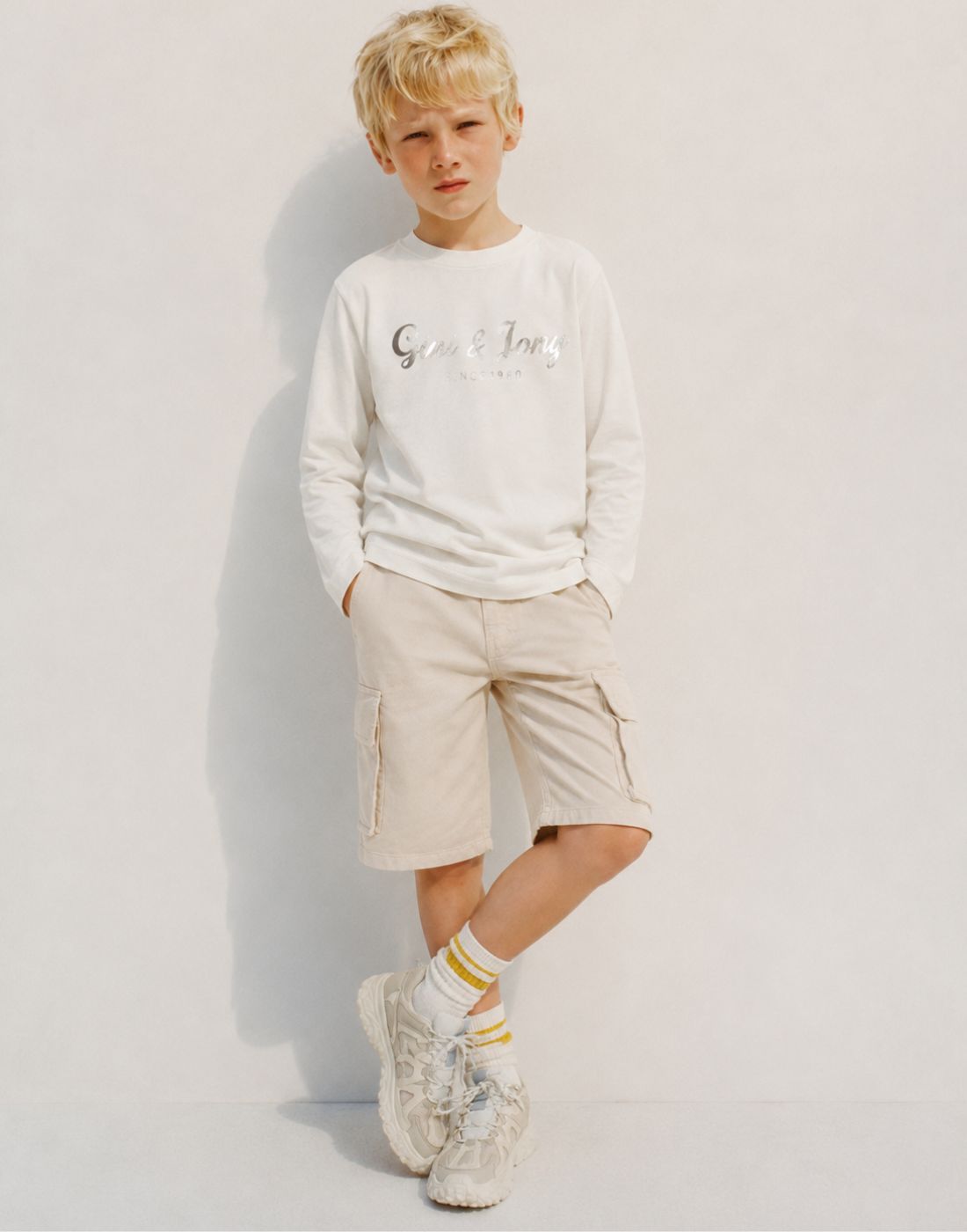 Girls White Metallic Print Full Sleeve Knits Top