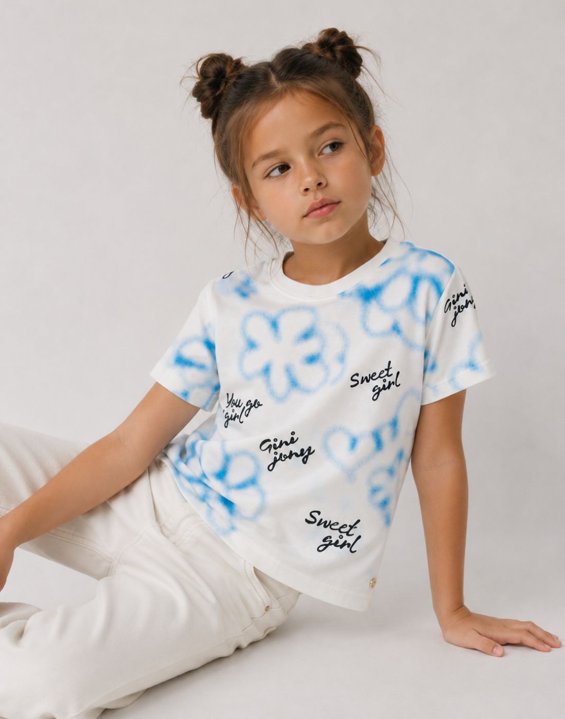 Gini and Jony Girls White Graphic Cotton Knit Top